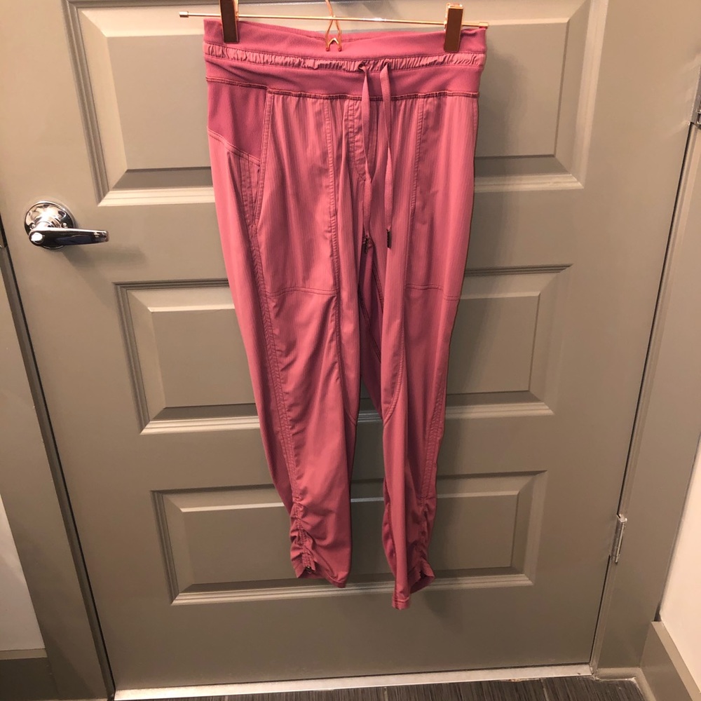 Lululemon size 2 pants
